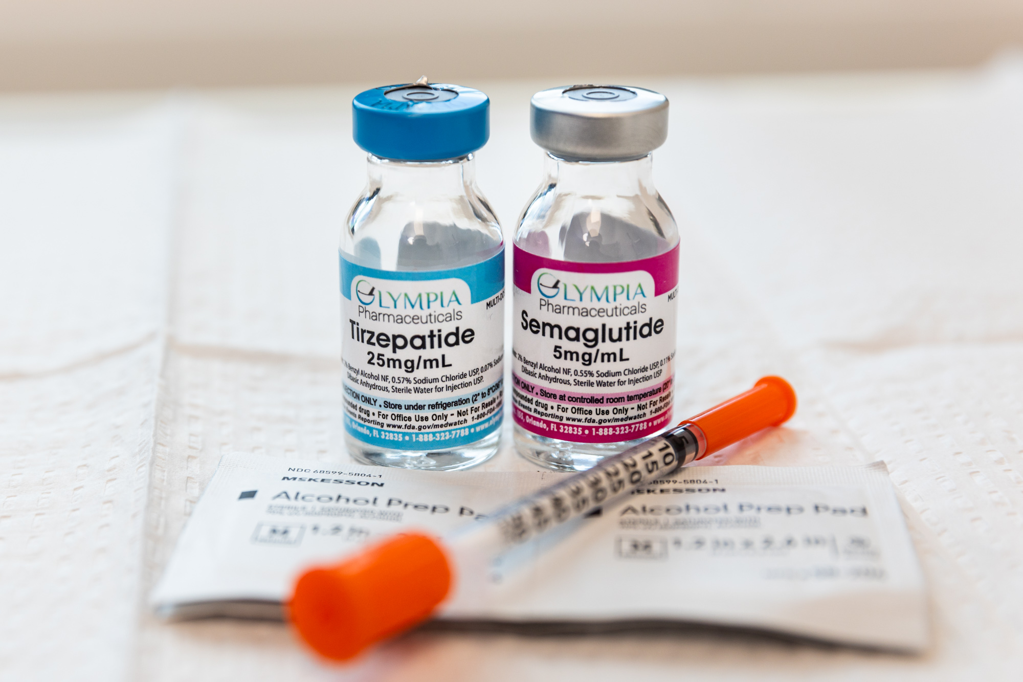 A close up of a syringe and vials of tirzepatide and Semaglutide in Winter Garden